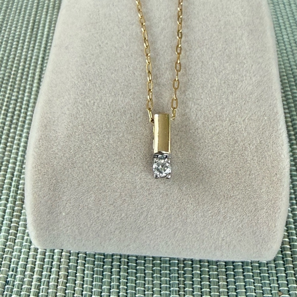14k Yellow Gold Round Natural Diamond (.14) Pendant & 14k YG 18" Chain - Picture 2 of 7